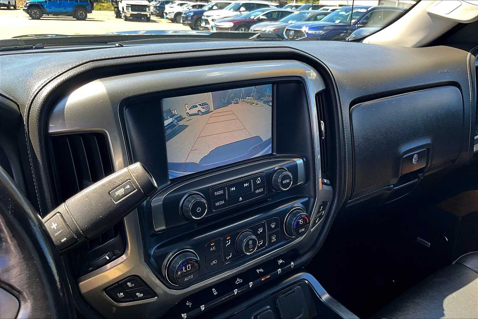 2018 Chevrolet Silverado 1500 LTZ - Photo 19