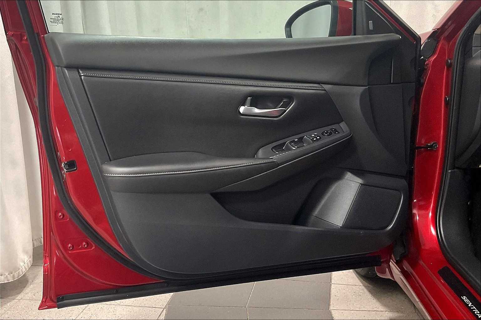 2021 Nissan Sentra SV - Photo 8