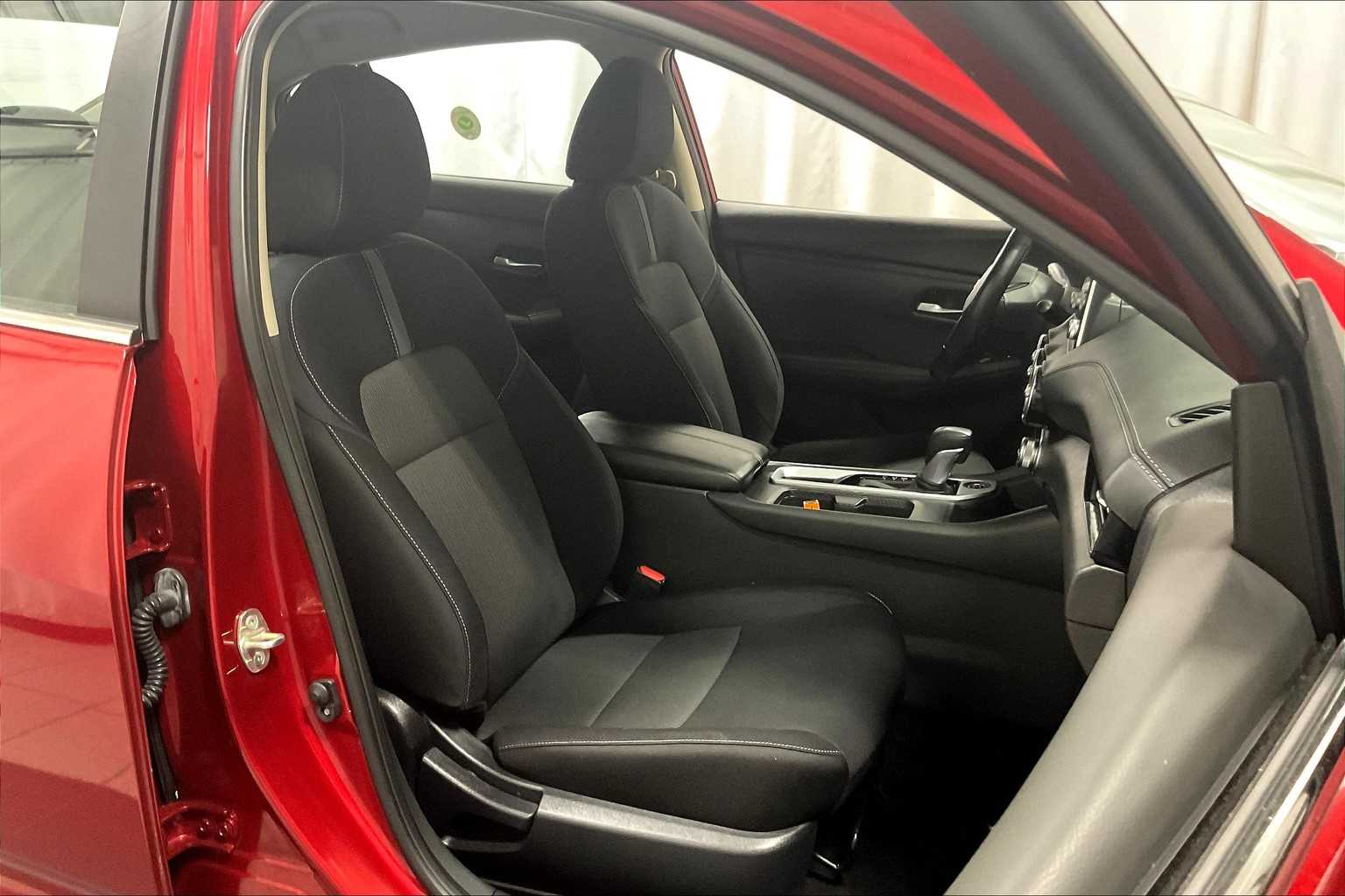 2021 Nissan Sentra SV - Photo 10