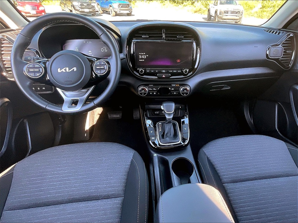 2023 Kia Soul EX - Photo 20