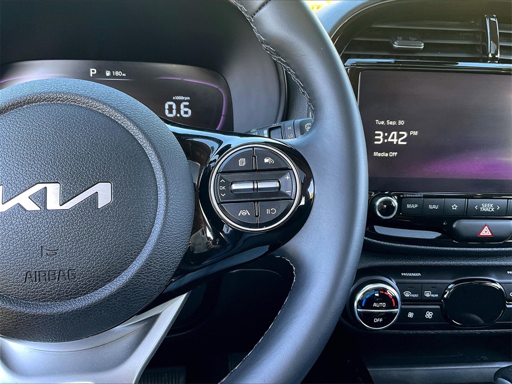 2023 Kia Soul EX - Photo 23
