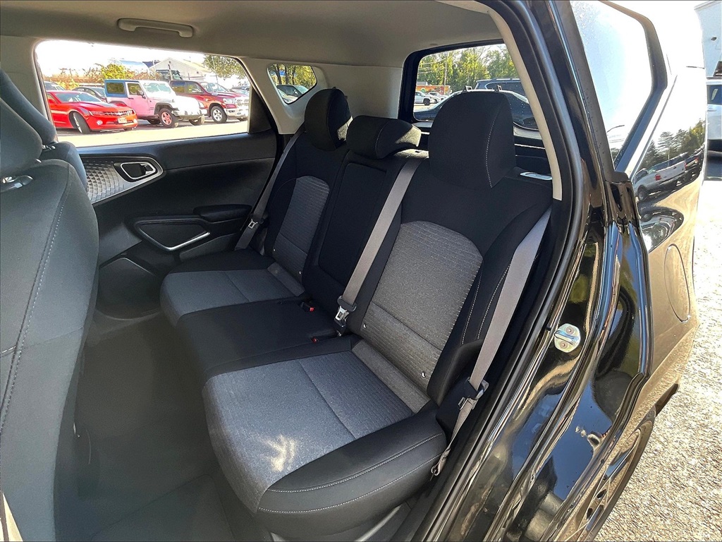 2023 Kia Soul EX - Photo 24