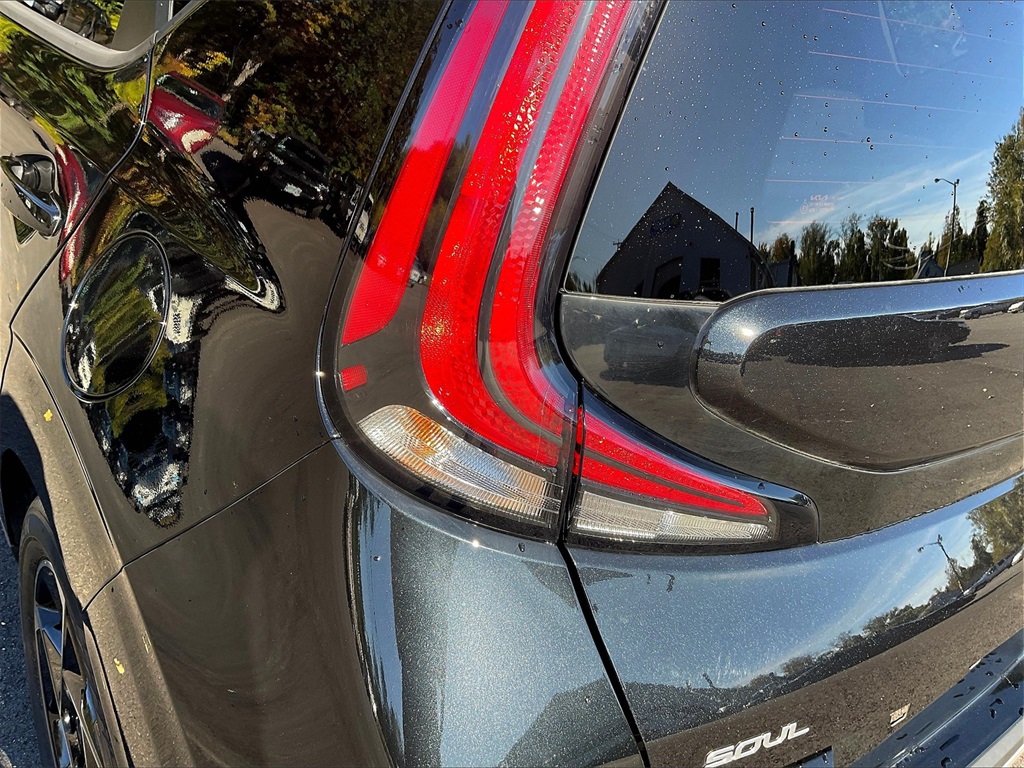 2023 Kia Soul EX - Photo 30