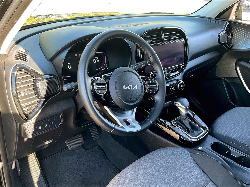 2023 Kia Soul EX - Photo 8