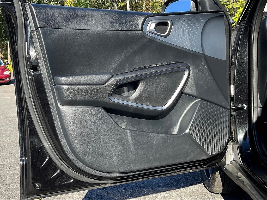 2023 Kia Soul EX - Photo 9