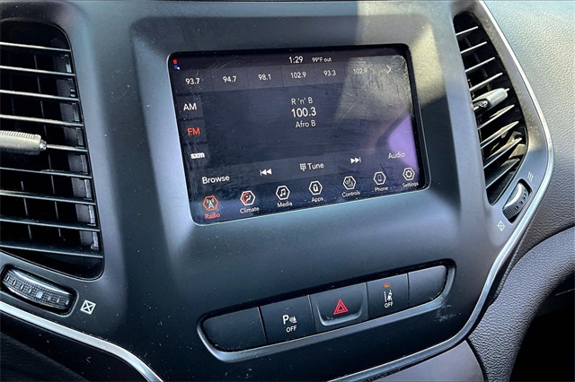 2021 Jeep Cherokee Latitude Lux - Photo 18