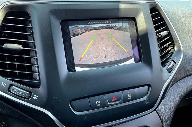 2021 Jeep Cherokee Latitude Lux - Photo 24