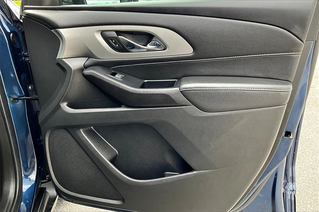 2023 Chevrolet Traverse LT - Photo 12