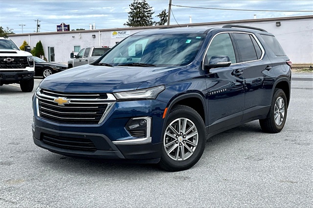 2023 Chevrolet Traverse LT - Photo 2