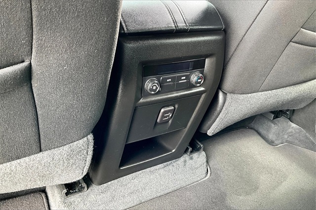 2023 Chevrolet Traverse LT - Photo 24
