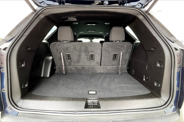 2023 Chevrolet Traverse LT - Photo 25