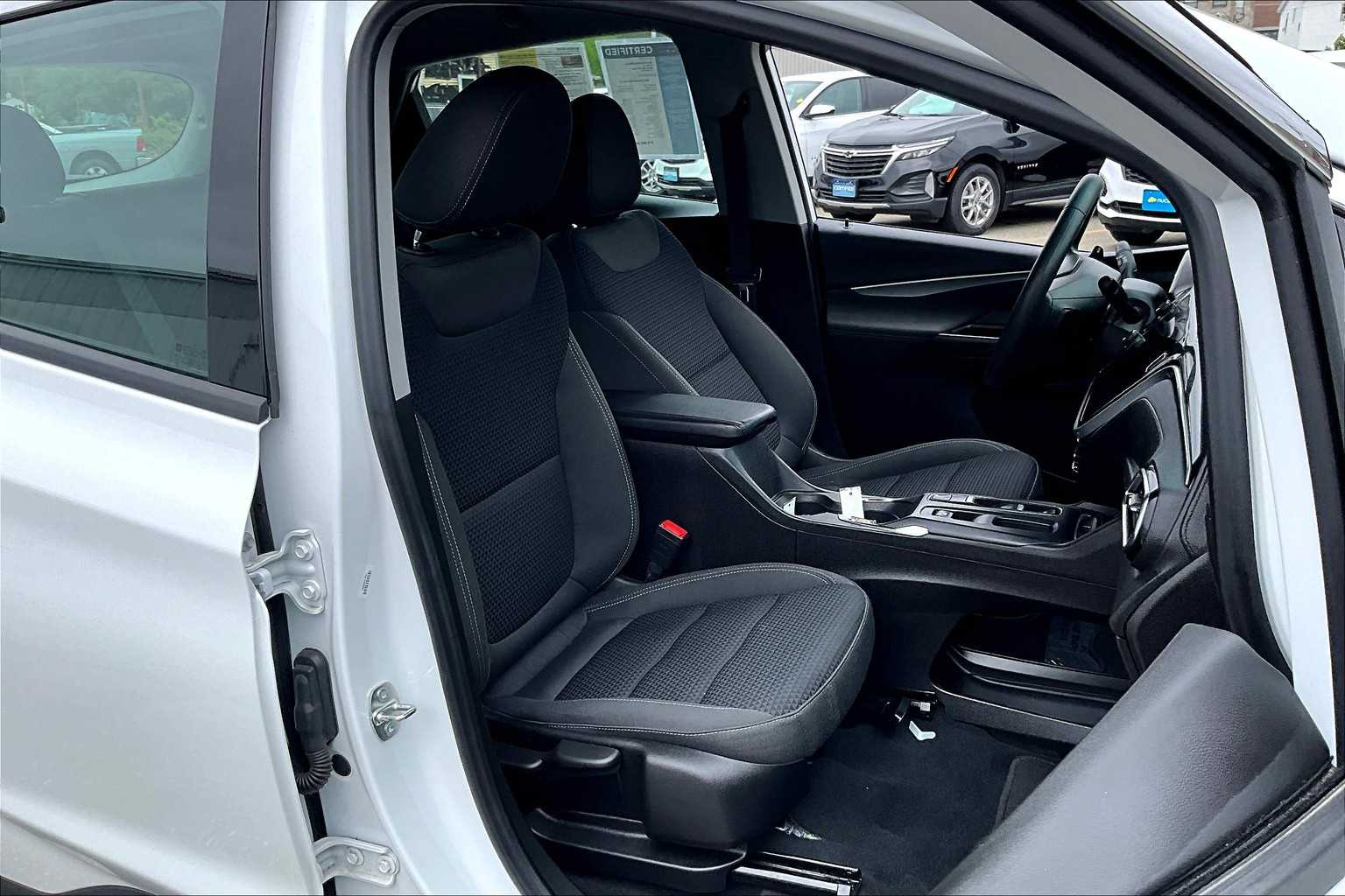 2023 Chevrolet Bolt EV 1LT - Photo 11