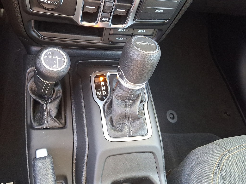 2025 Jeep Gladiator Sport - Photo 10
