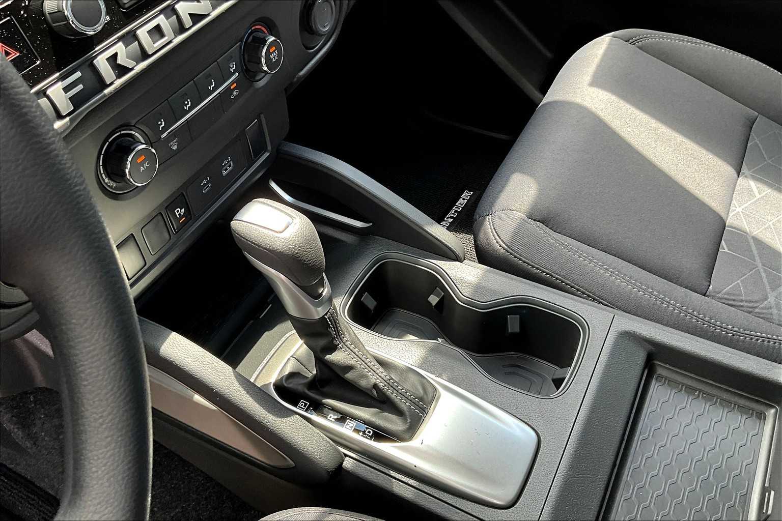 2025 Nissan Frontier SV - Photo 20