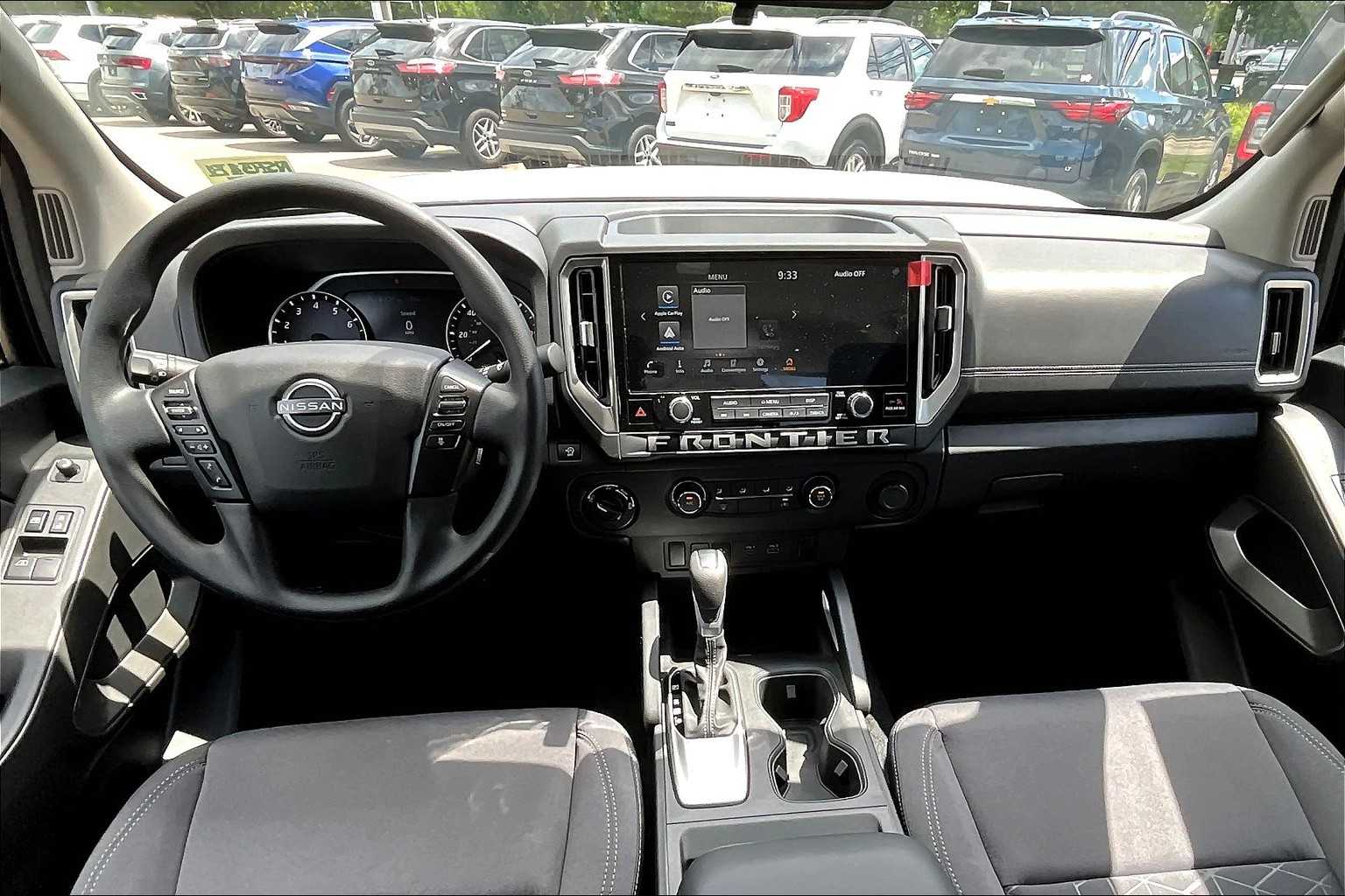 2025 Nissan Frontier SV - Photo 21