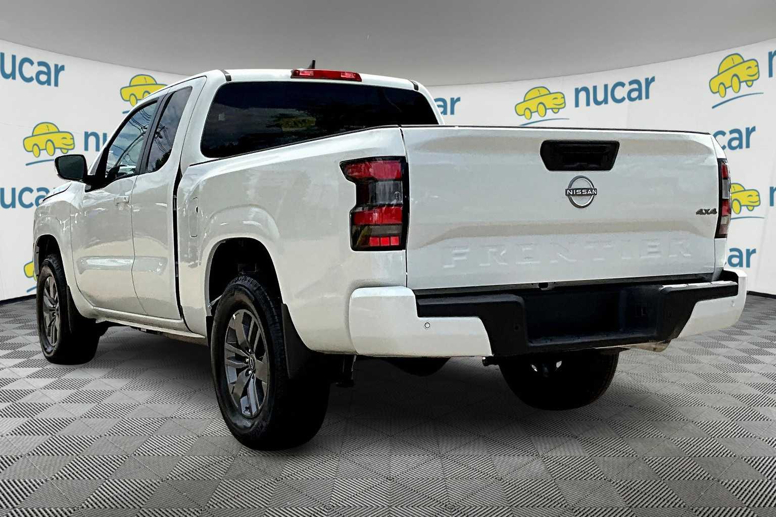 2025 Nissan Frontier SV - Photo 4