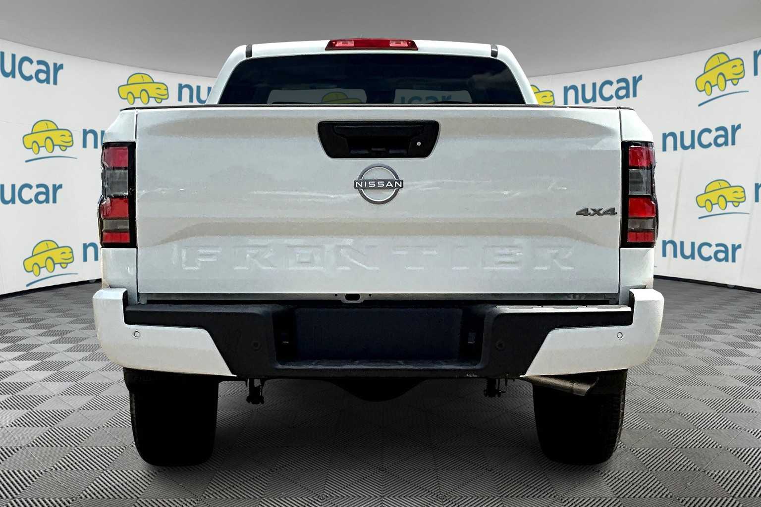 2025 Nissan Frontier SV - Photo 5