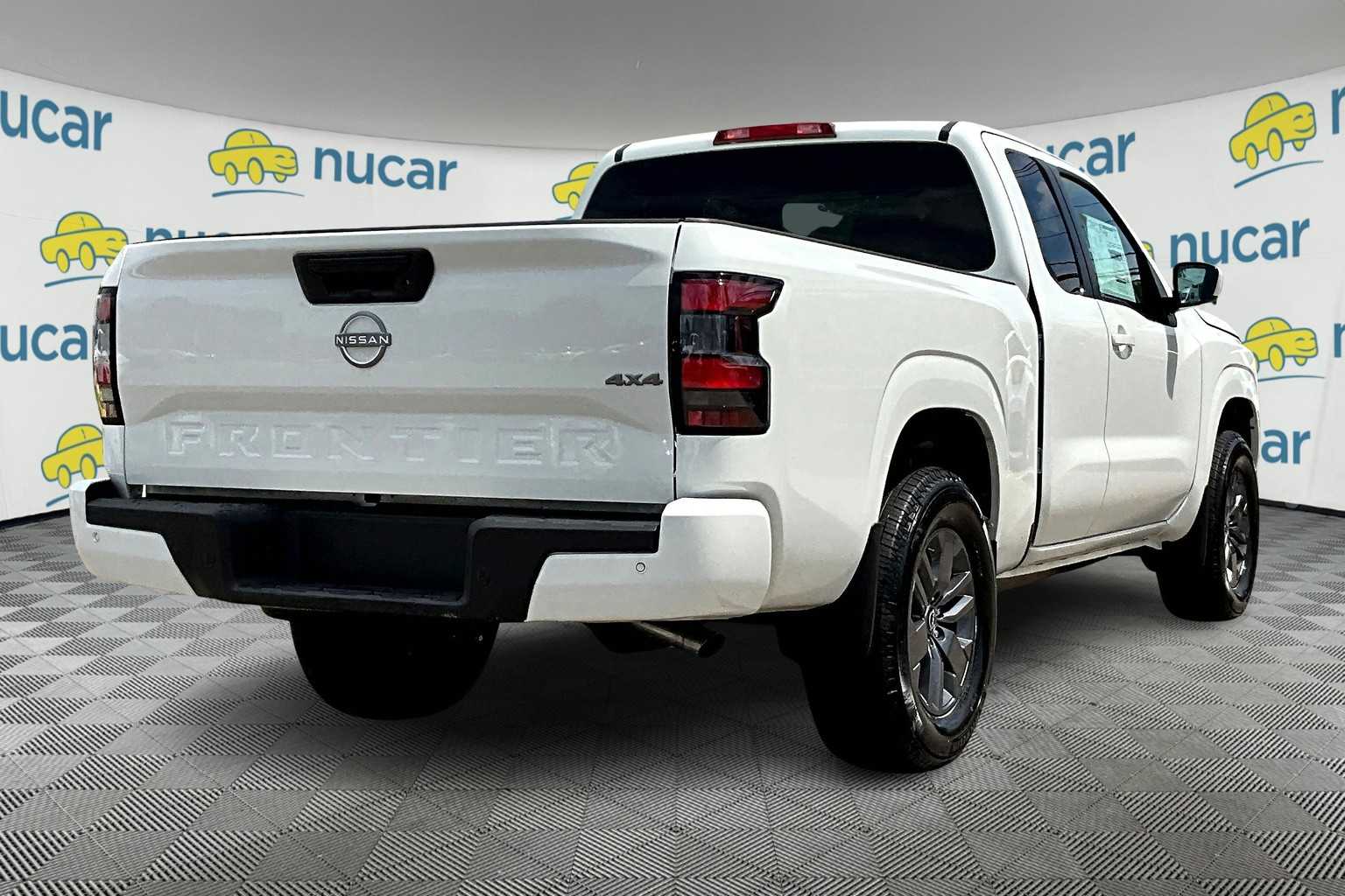 2025 Nissan Frontier SV - Photo 6