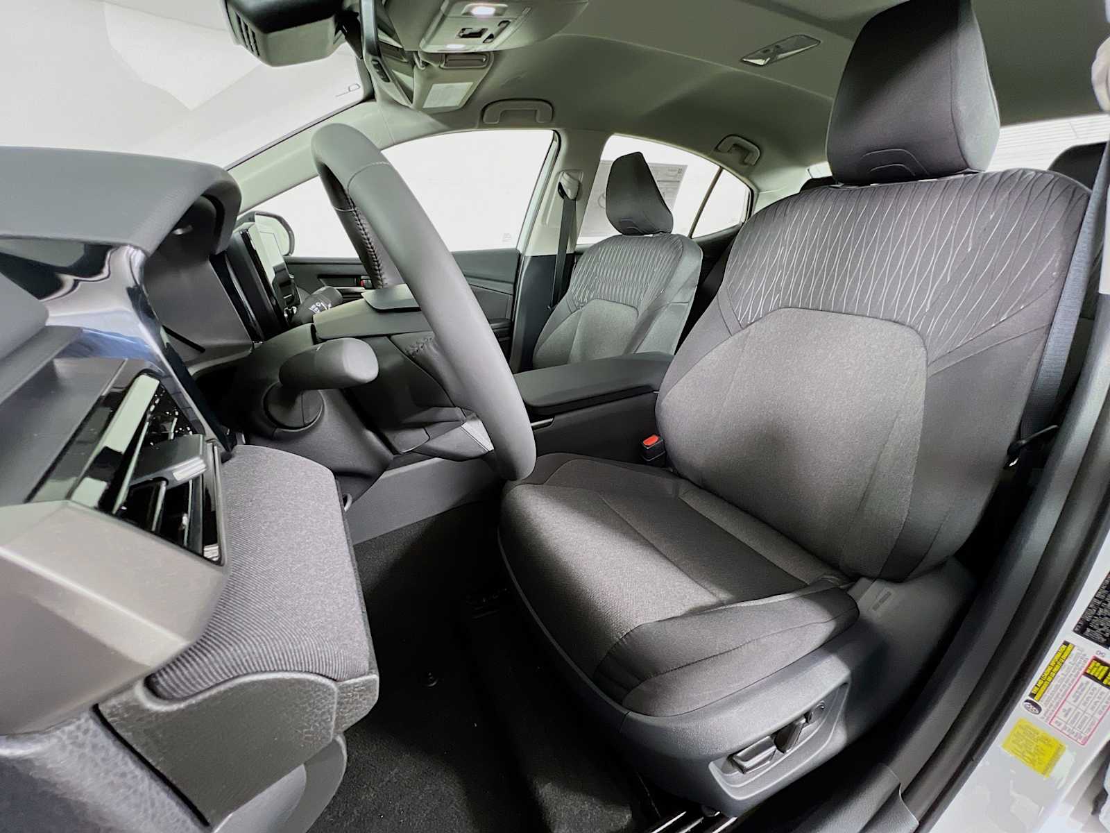 2025 Toyota Camry LE - Photo 12