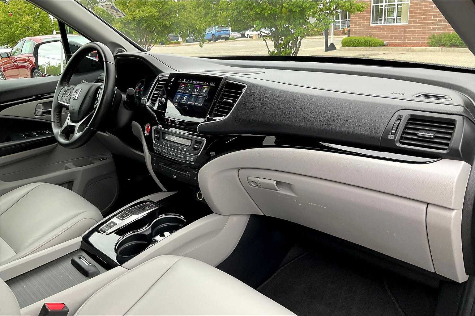 2020 Honda Pilot Touring 7-Passenger - Photo 14