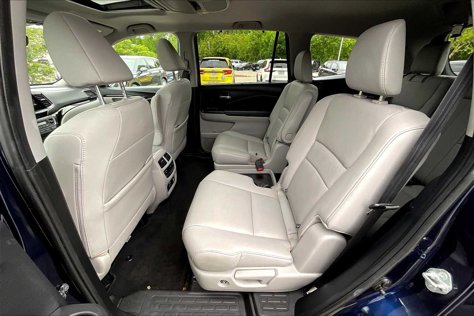 2020 Honda Pilot Touring 7-Passenger - Photo 15