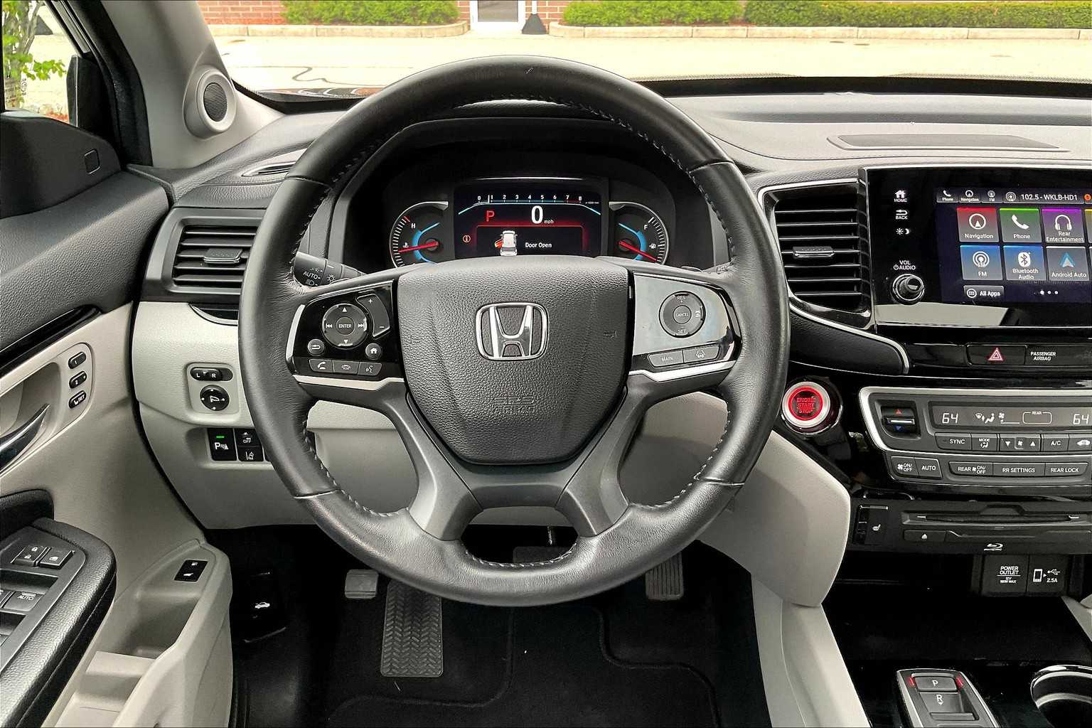 2020 Honda Pilot Touring 7-Passenger - Photo 18