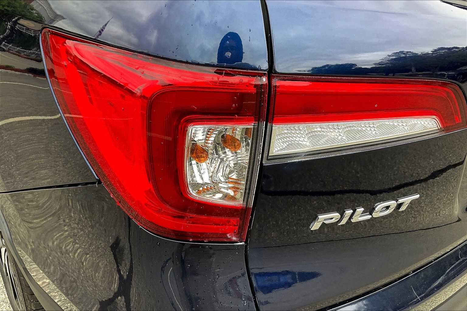2020 Honda Pilot Touring 7-Passenger - Photo 33