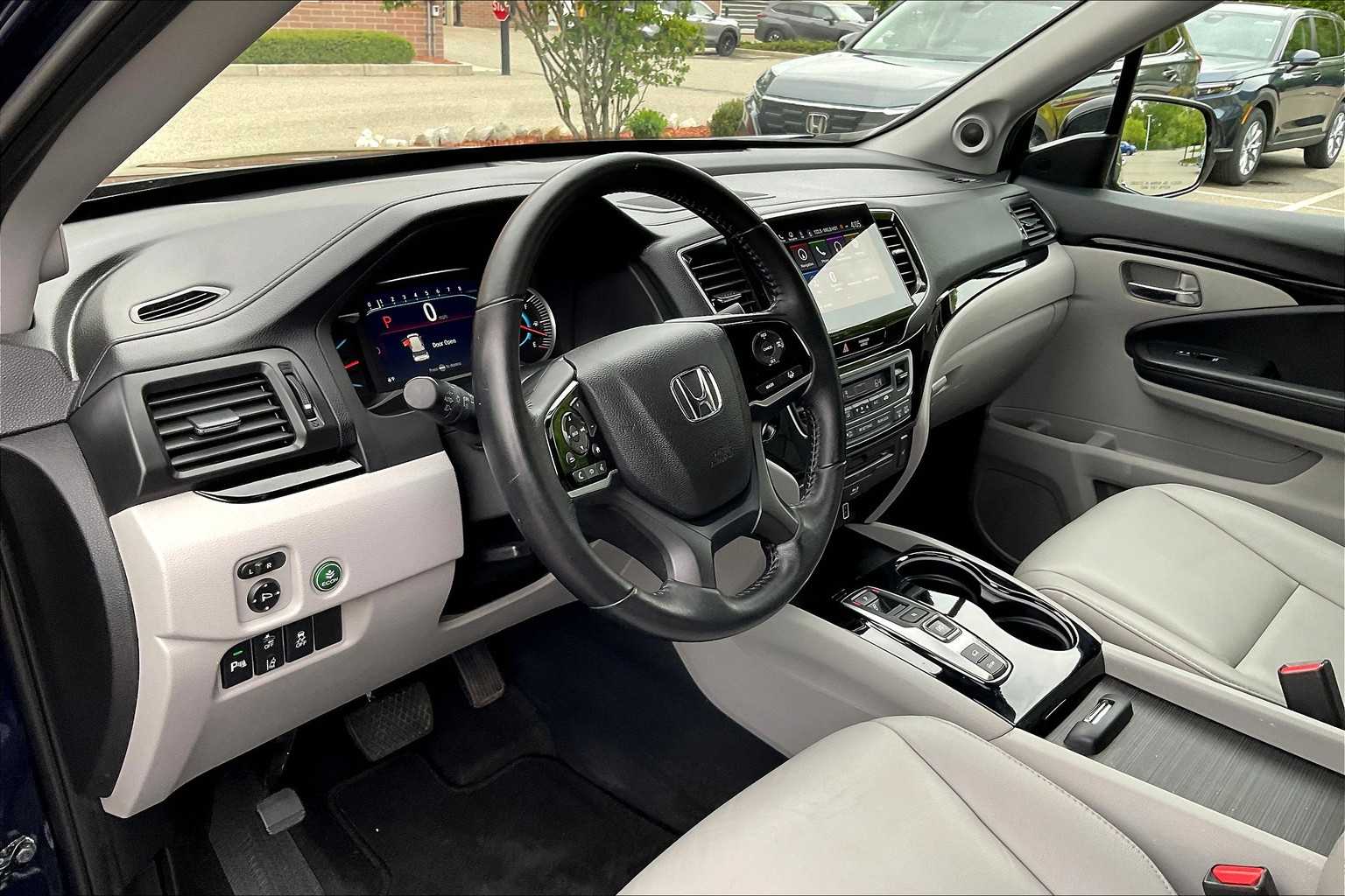 2020 Honda Pilot Touring 7-Passenger - Photo 8
