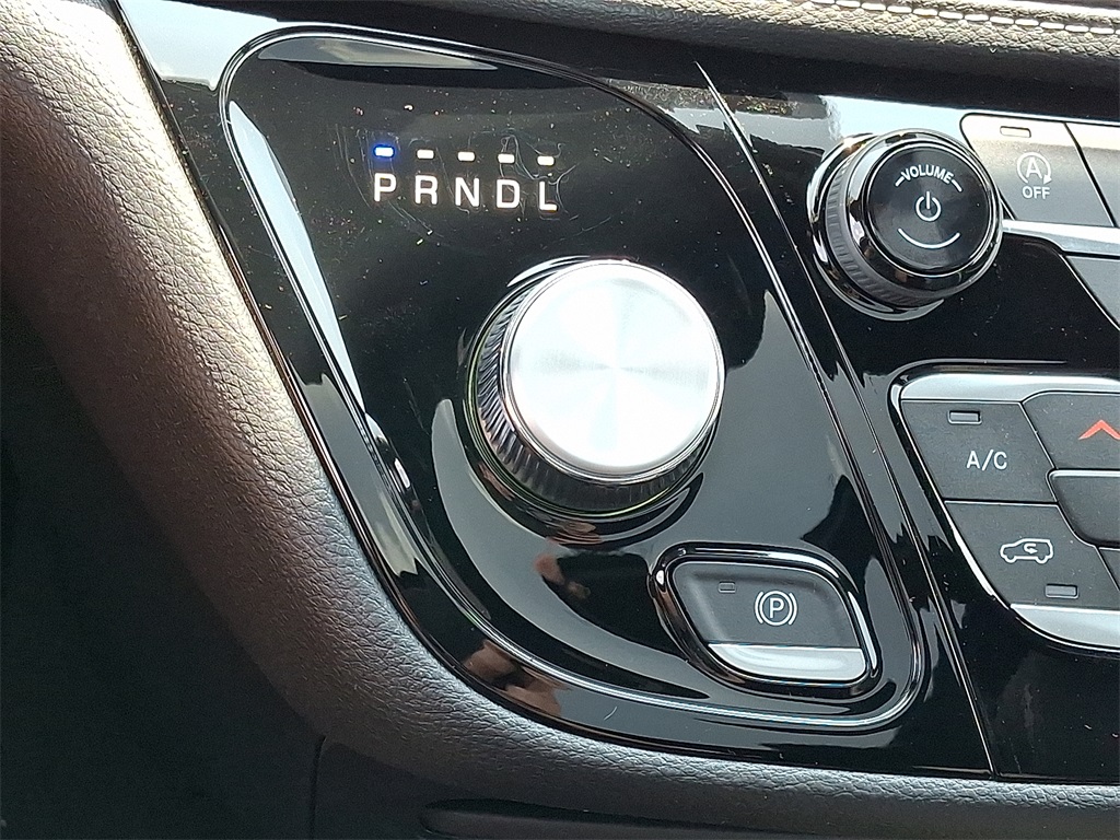 2025 Chrysler Pacifica Select - Photo 12