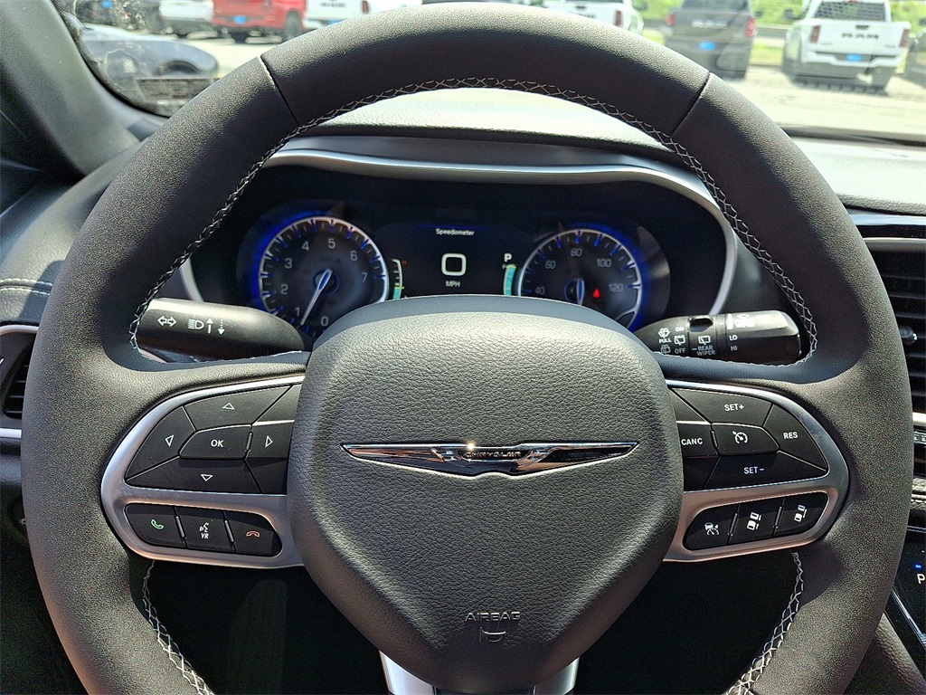 2025 Chrysler Pacifica Select - Photo 17