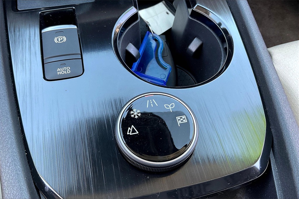 2021 Nissan Rogue SV - Photo 34