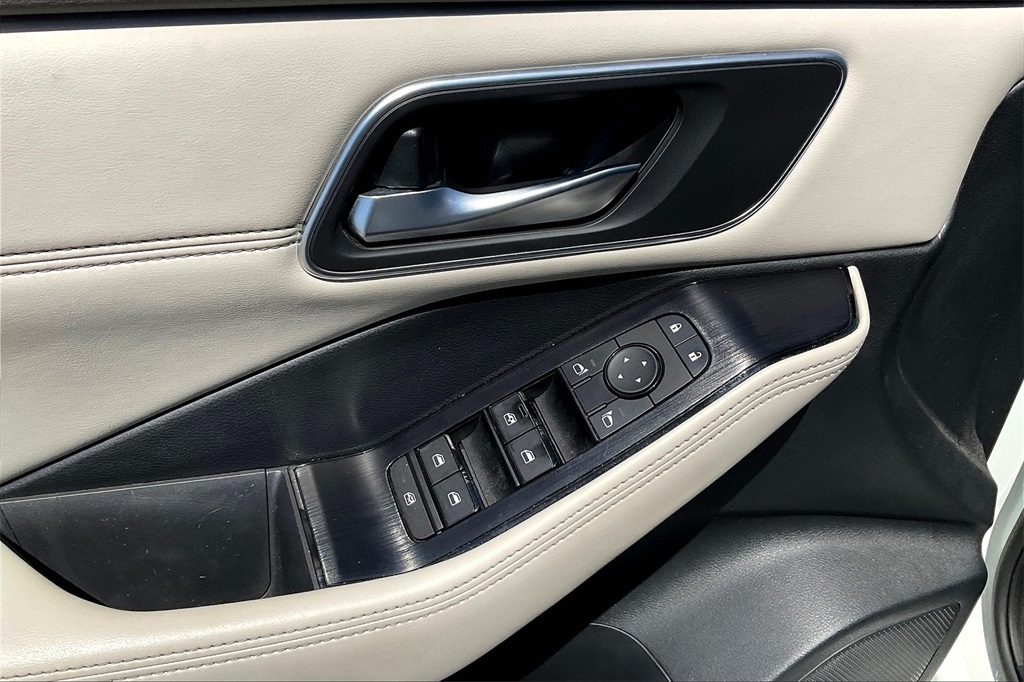 2021 Nissan Rogue SV - Photo 39