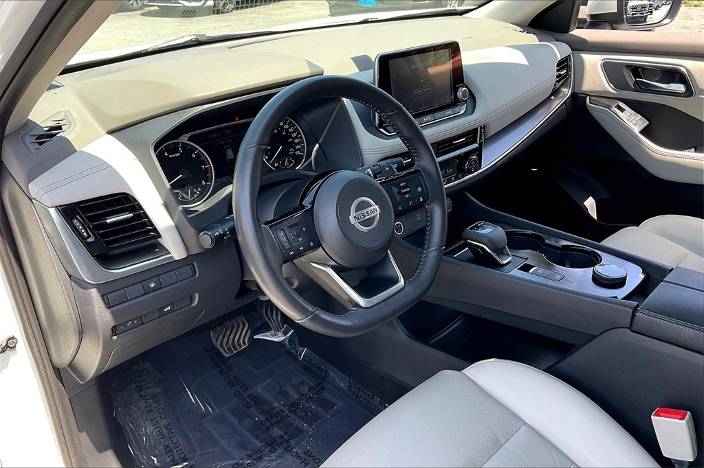 2021 Nissan Rogue SV - Photo 8