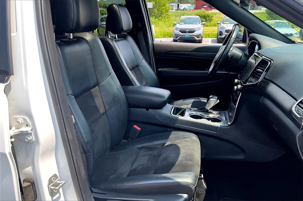 2020 Jeep Grand Cherokee Altitude - Photo 11