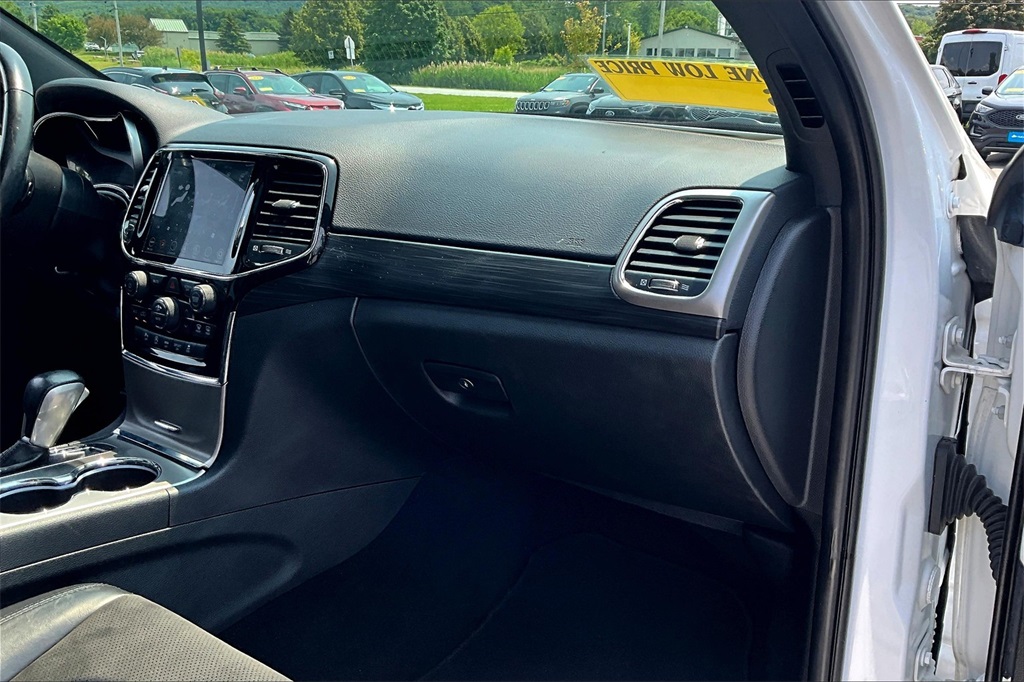 2020 Jeep Grand Cherokee Altitude - Photo 13