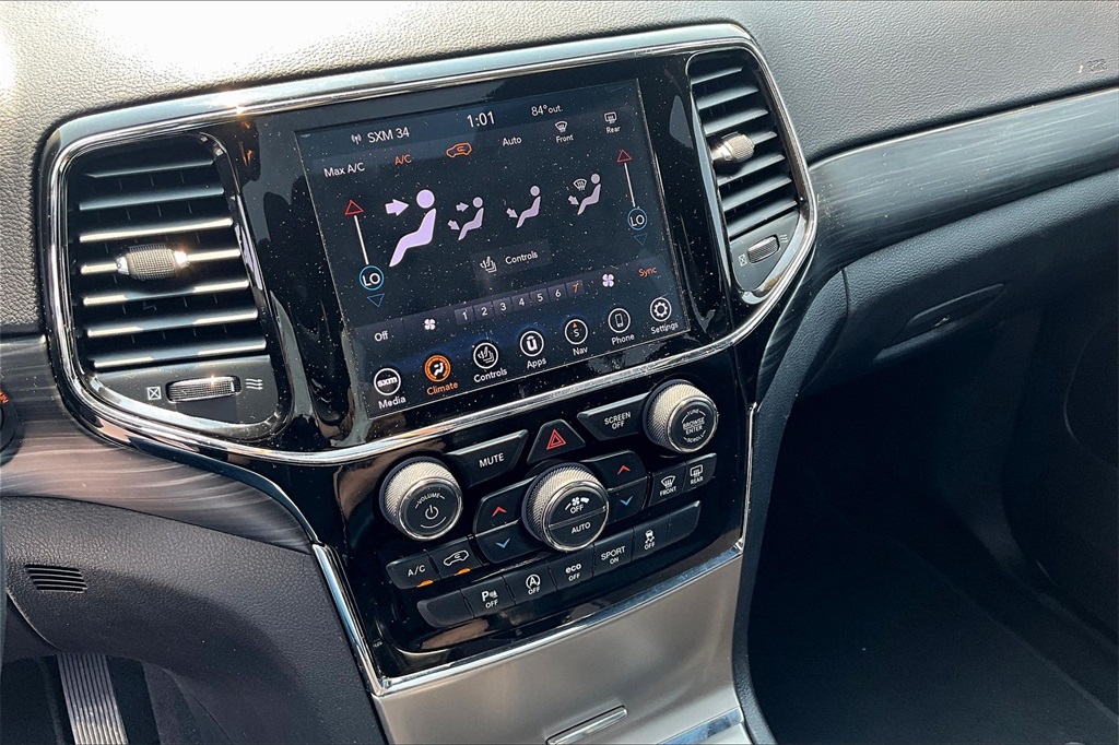 2020 Jeep Grand Cherokee Altitude - Photo 26