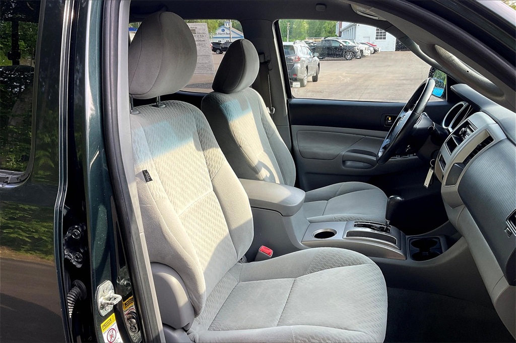 2011 Toyota Tacoma Base - Photo 11