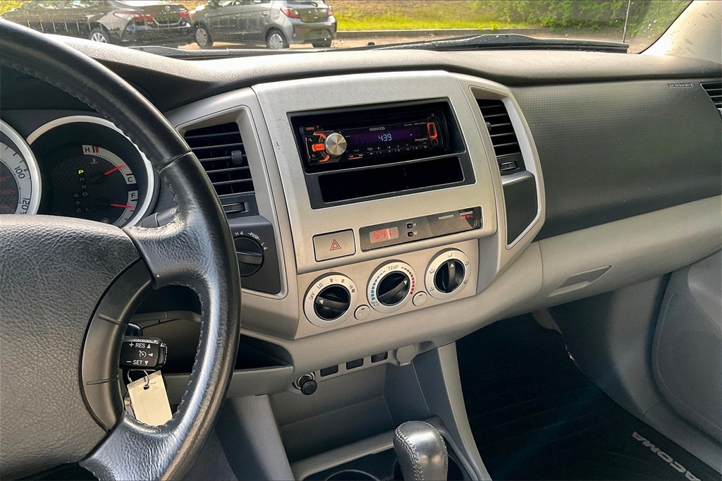 2011 Toyota Tacoma Base - Photo 17