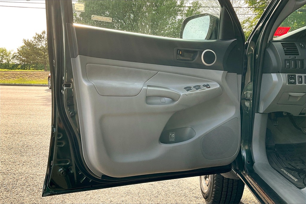 2011 Toyota Tacoma Base - Photo 9