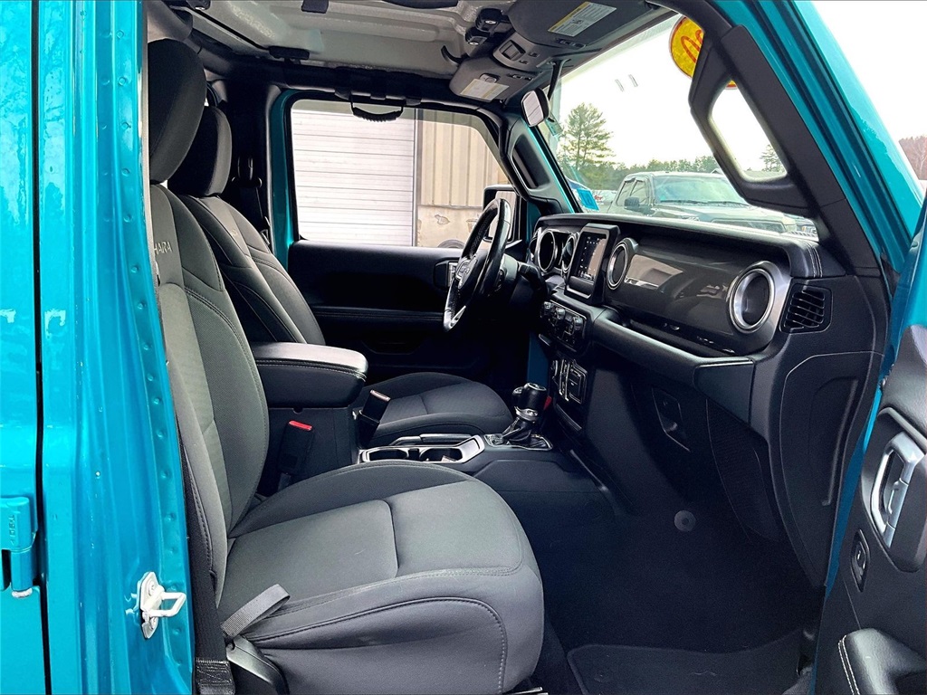 2020 Jeep Wrangler Unlimited Sahara - Photo 14