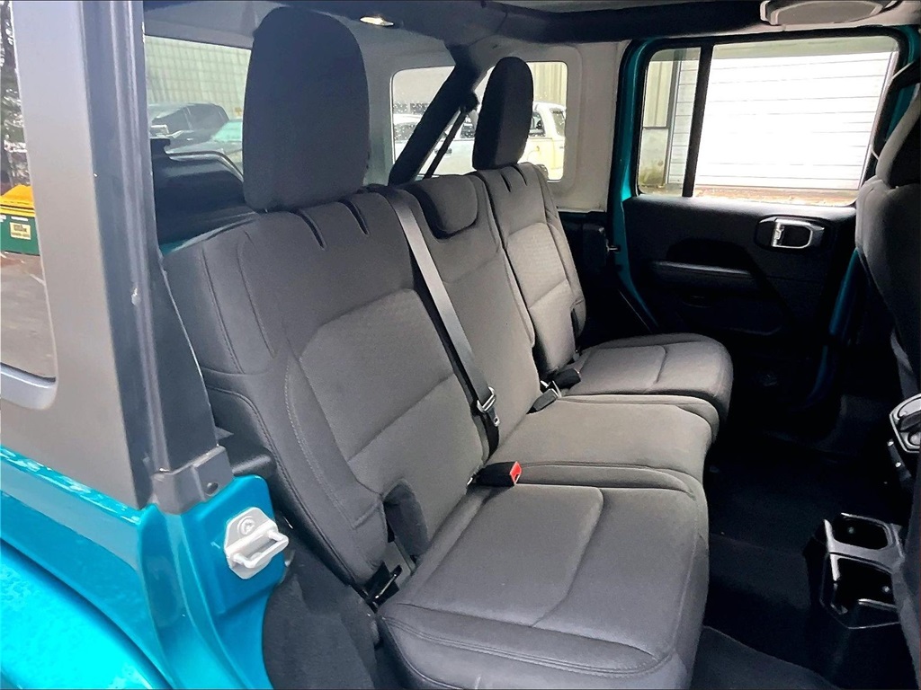 2020 Jeep Wrangler Unlimited Sahara - Photo 16