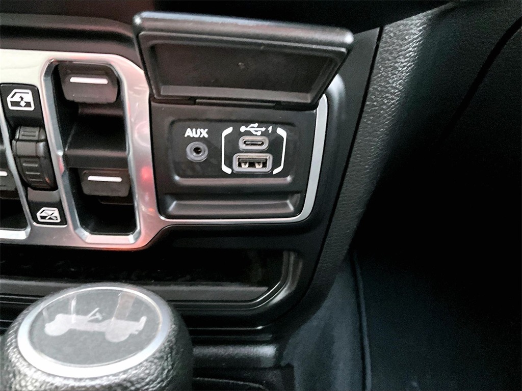 2020 Jeep Wrangler Unlimited Sahara - Photo 27