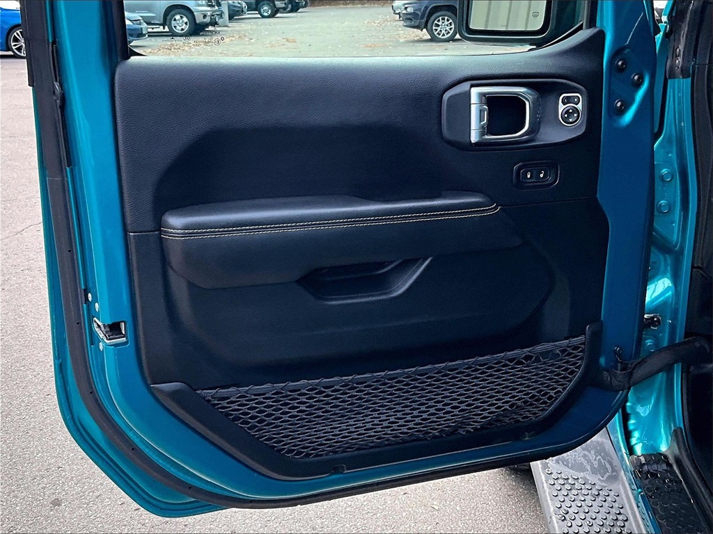 2020 Jeep Wrangler Unlimited Sahara - Photo 9