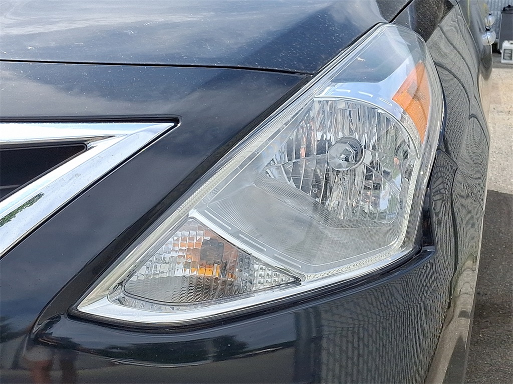 2019 Nissan Versa 1.6 SV - Photo 8