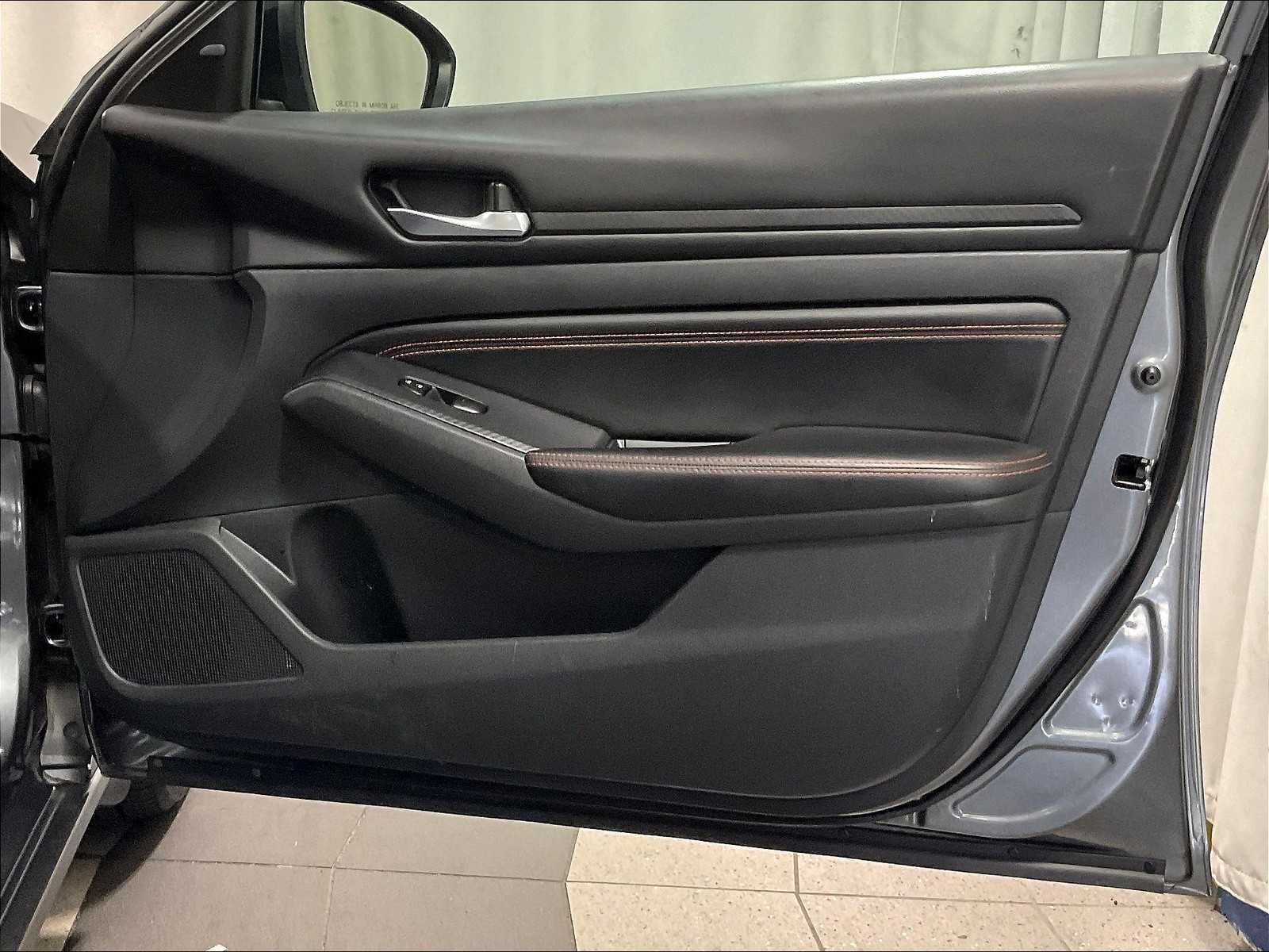 2021 Nissan Altima 2.5 SR - Photo 12