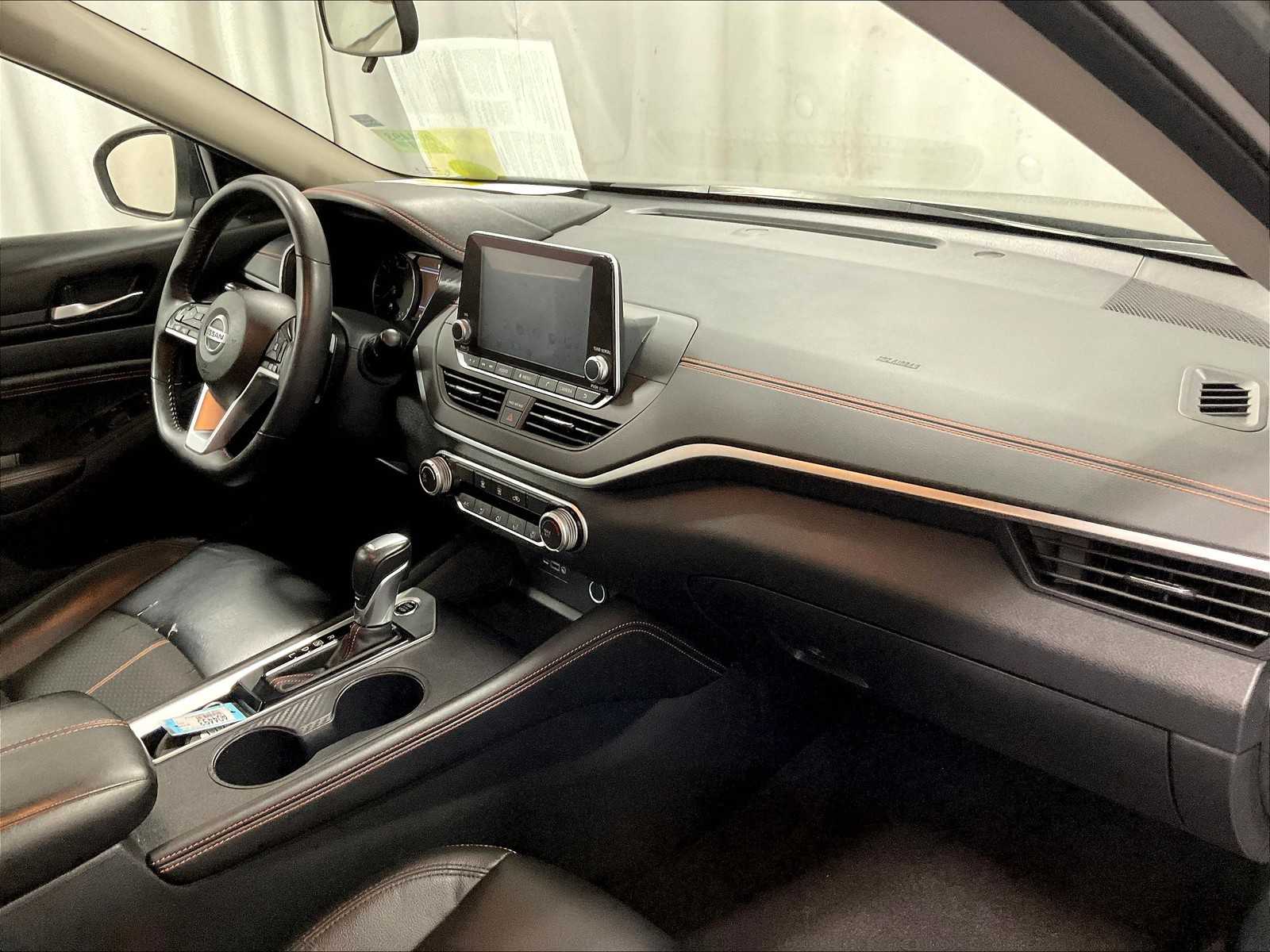 2021 Nissan Altima 2.5 SR - Photo 14