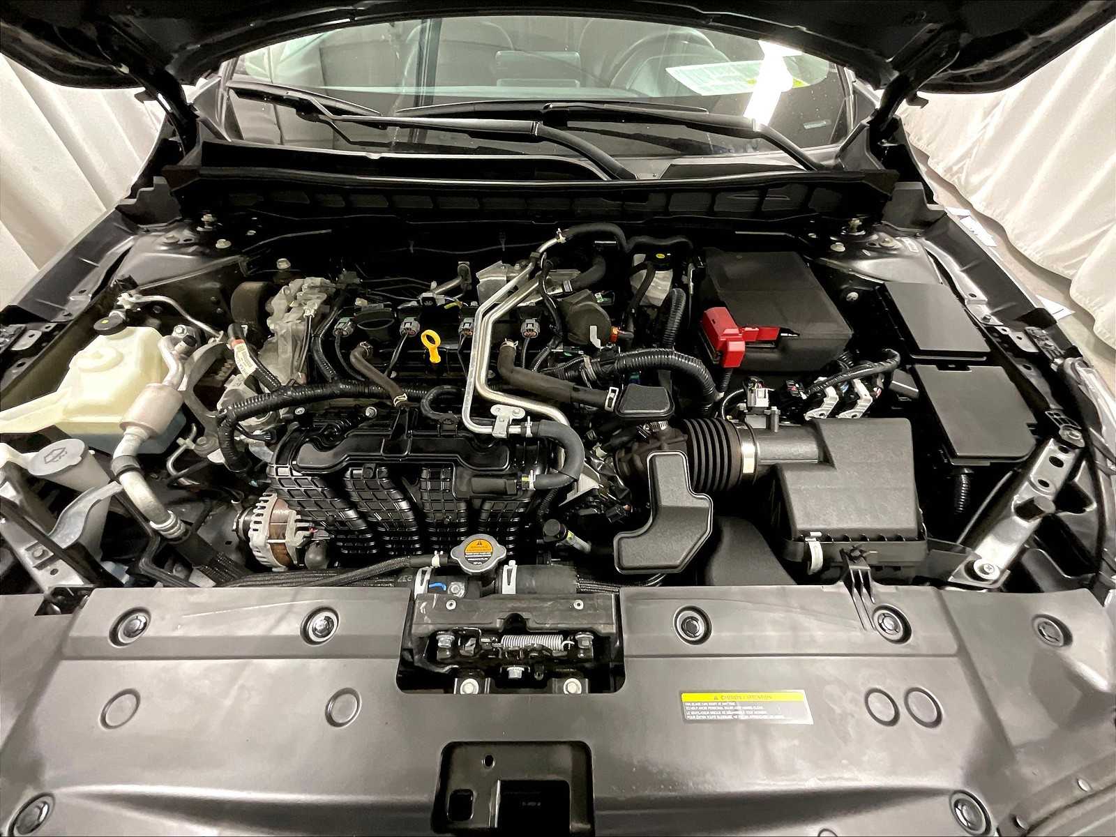 2021 Nissan Altima 2.5 SR - Photo 28