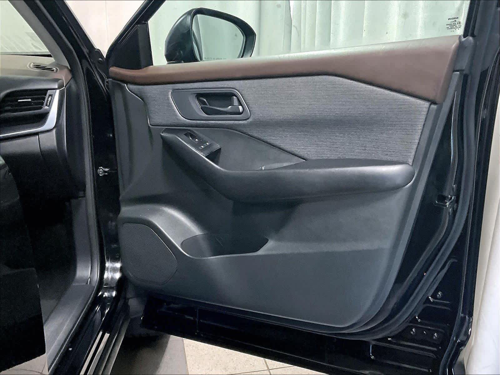 2023 Nissan Rogue S - Photo 12