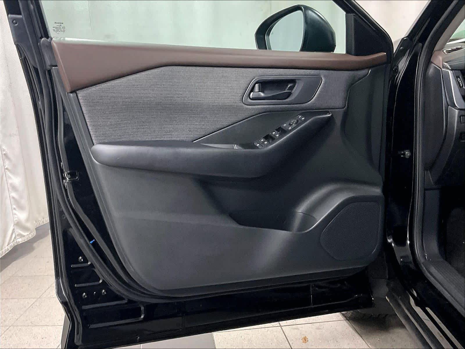 2023 Nissan Rogue S - Photo 9