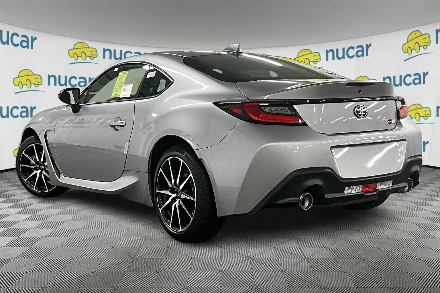 2025 Toyota GR86  - Photo 5